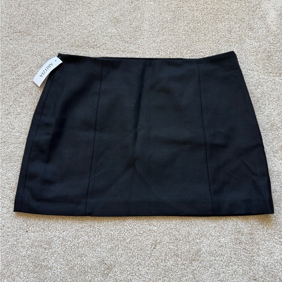 Aritzia black mini skirt - Picture 2 of 4